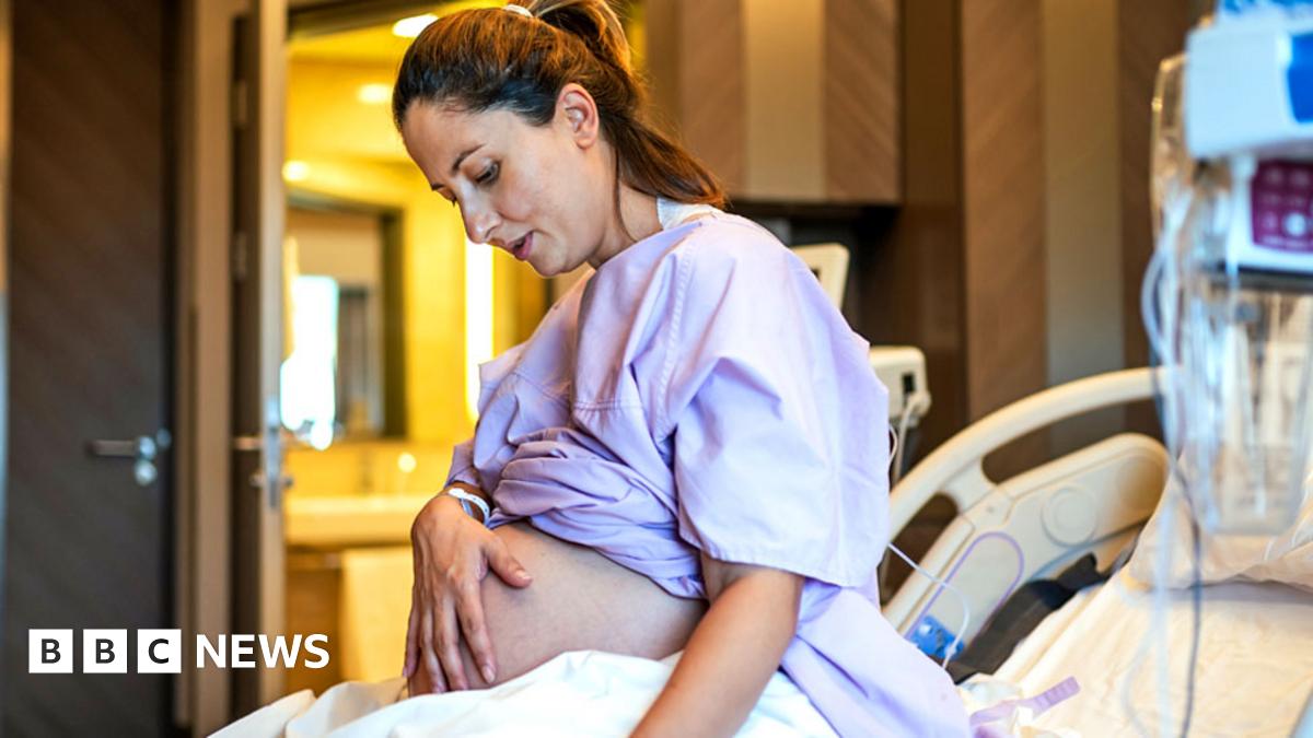 Pregnant women urged to get jab as majority unvaccinated - BBC News