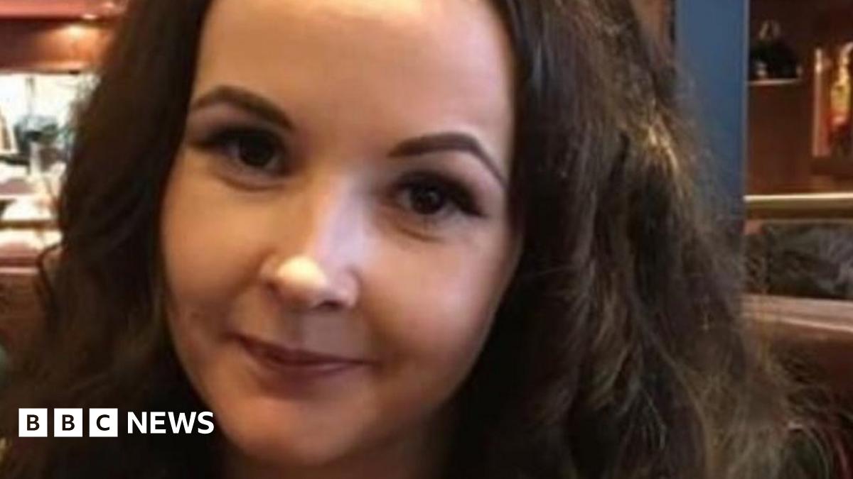Murder trial hears Louise Rump was set alight by ex-partner - BBC News