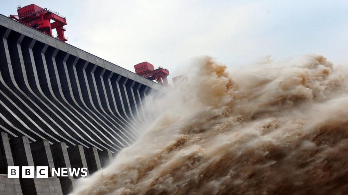 VKontakte-da yosh ayol bilan jinsiy aloqa