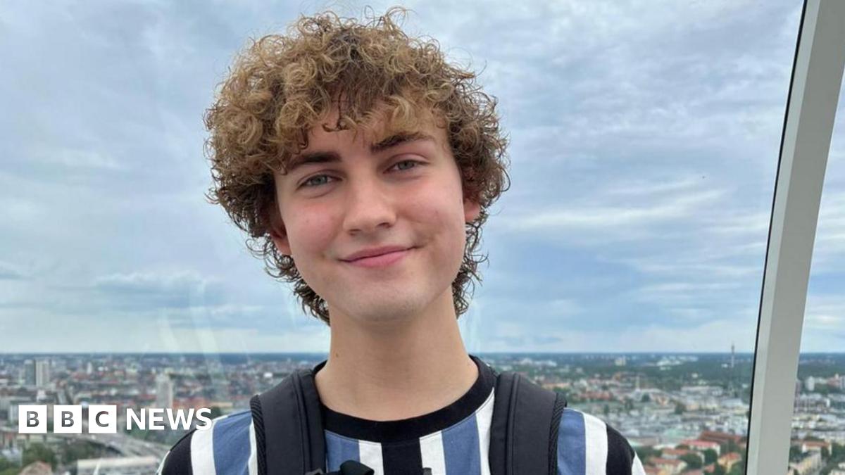 
                            Mum says Glasgow University ‘failed’ son who took his own life after grade error