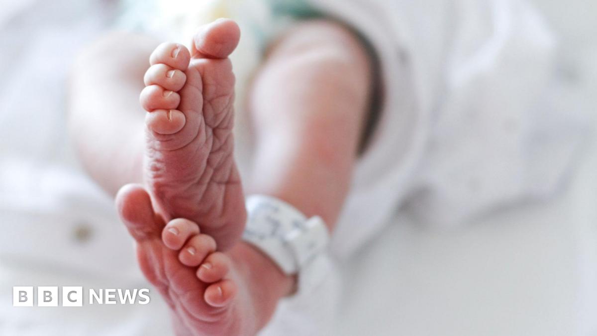 Baby dies of whooping cough after mother not vaccinated while pregnant