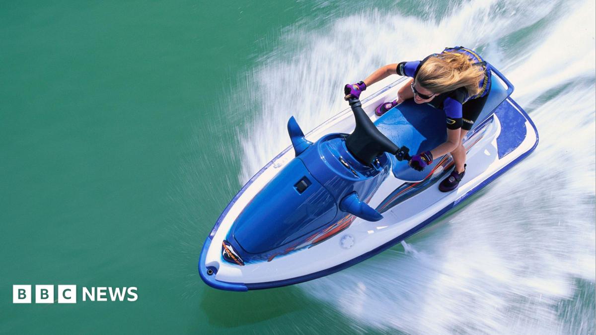 Conwy harbour jet skiers flaunt speed limits with kids onboard