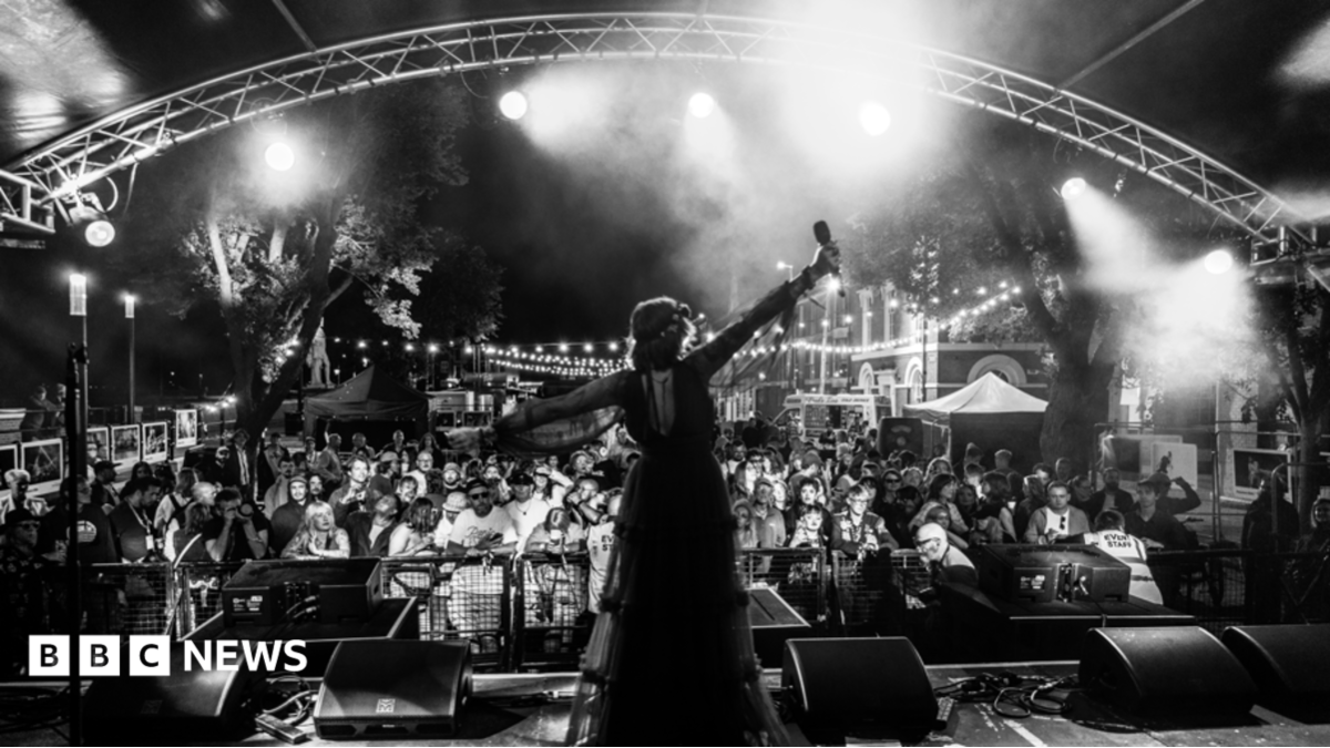 bbc.co.uk - David McKenna - Hull's Humber Street Sesh more than 'one day of music