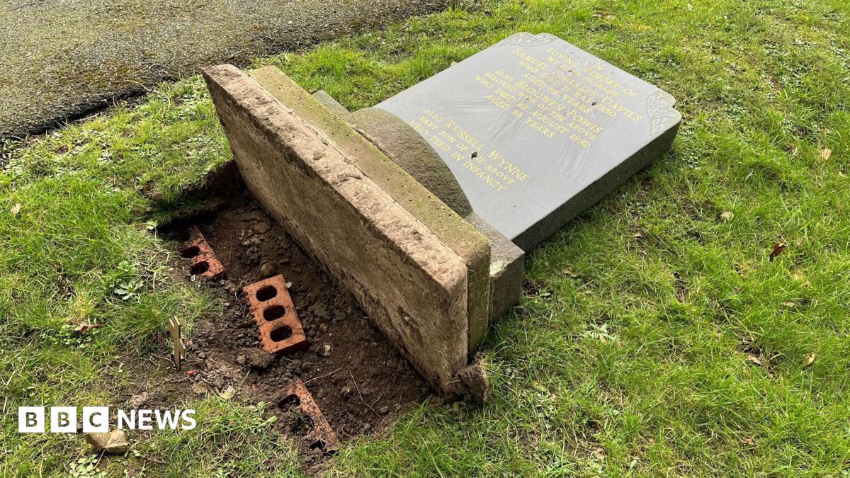 Grave Yard — Clonsast Upper