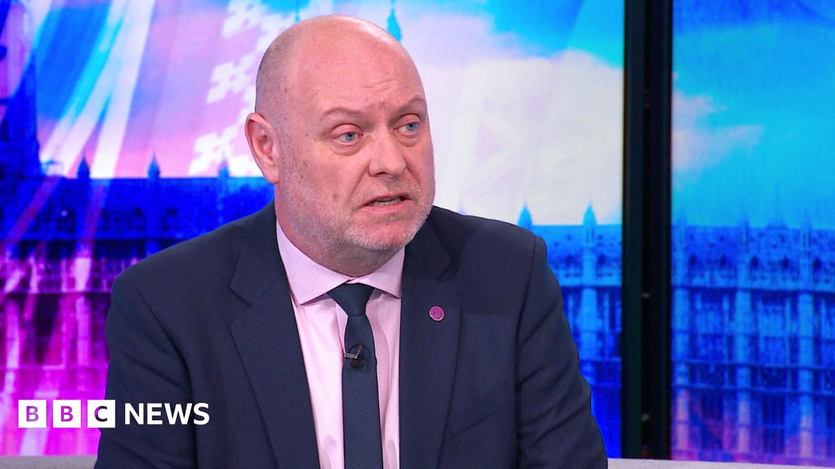 Union boss Dave Penman looks at camera while speaking in Newsnight studio