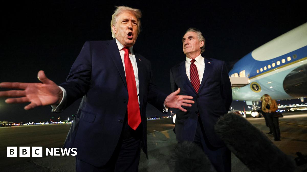 
                            Texts between Donald Trump, Jonas  Støre, Emmanuel Macron and Mark Rutte