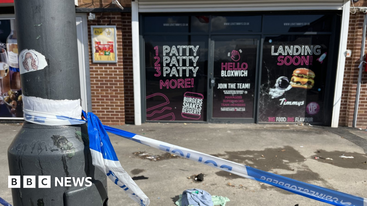 Medics praised over Bloxwich takeaway 'toxic gas poisoning'