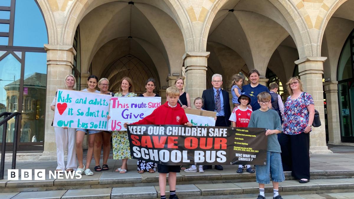 Withdrawing bus service 'wholly unsafe' say parents