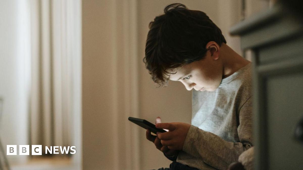Keir Starmer to give speech on AI and online harms for children