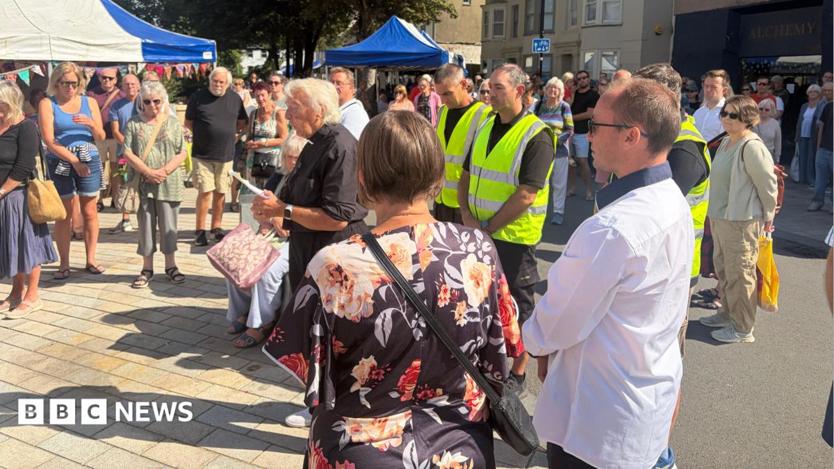 Vigil held for family who died in sea off Shoreham