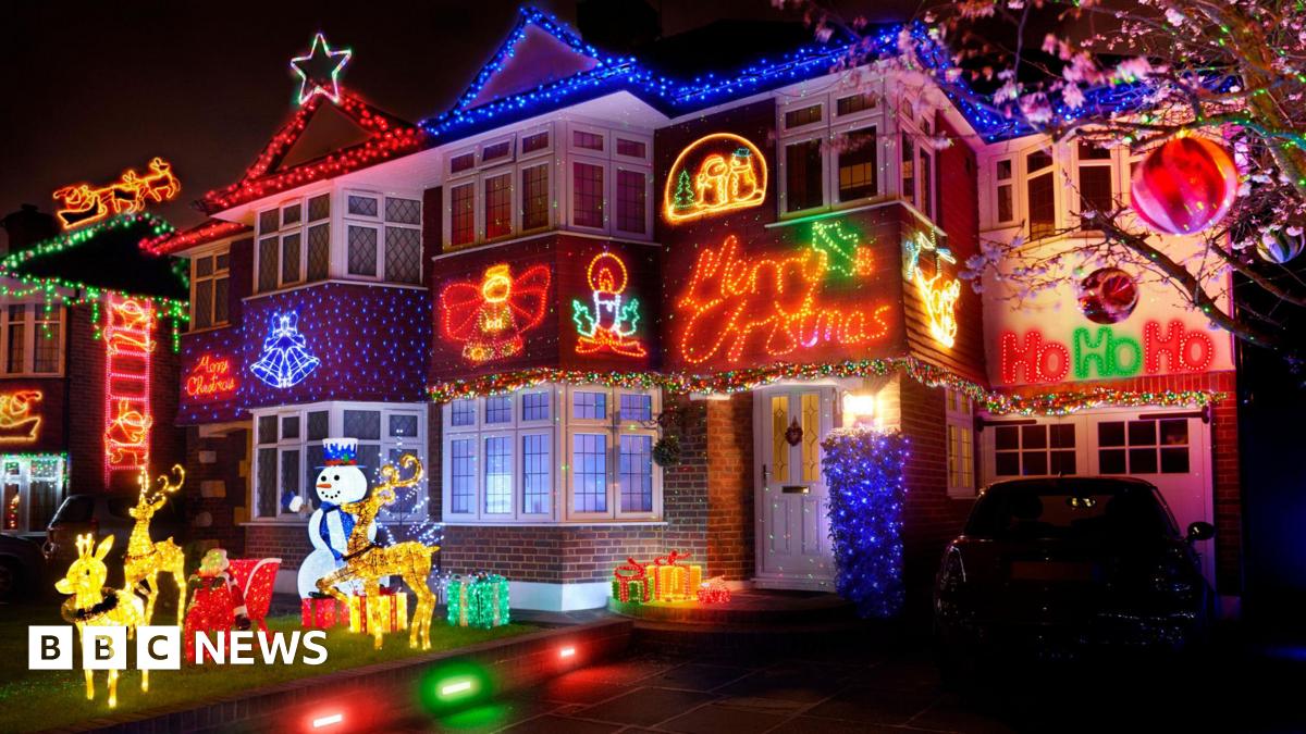 
                            Noise and flashing lights - How to avoid Christmas rows with neighbours