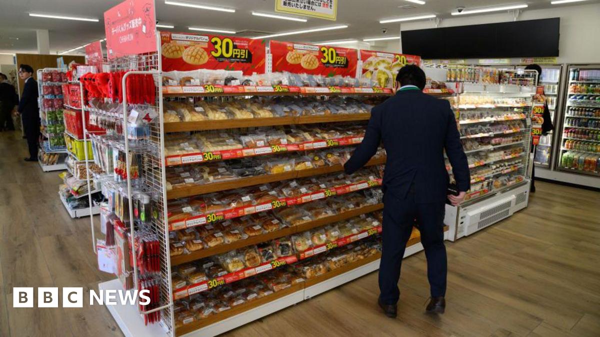 Japan: Woman arrested for squashing bun in Lawson shop