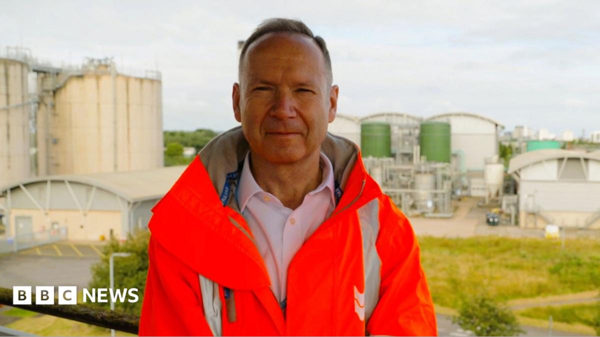 Water customers face choice between higher bills or slower fixes - new boss