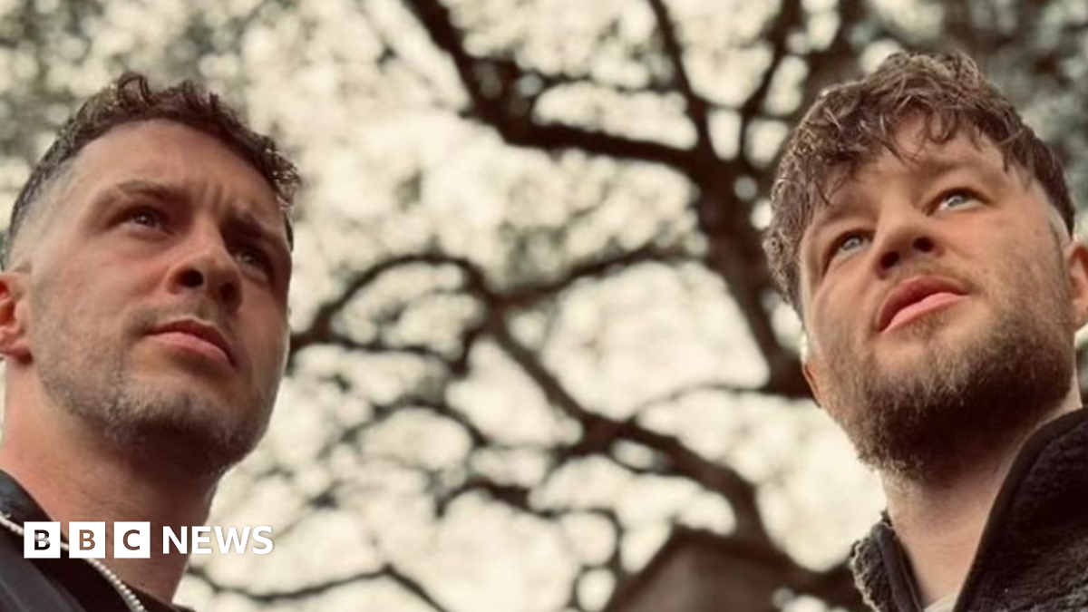 bbc.co.uk - Georgie Docker - Two Connors: Oldham brothers reached number one on download chart