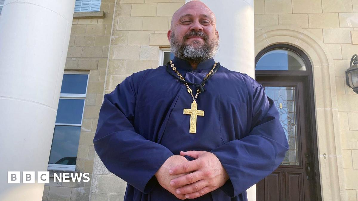 Orthodox Christianity: Young US men joining 'masculine' Russian churches