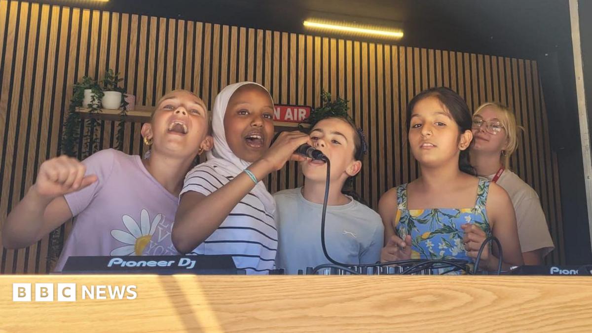 Mobile DJ studio inspires Bristol pupils through music