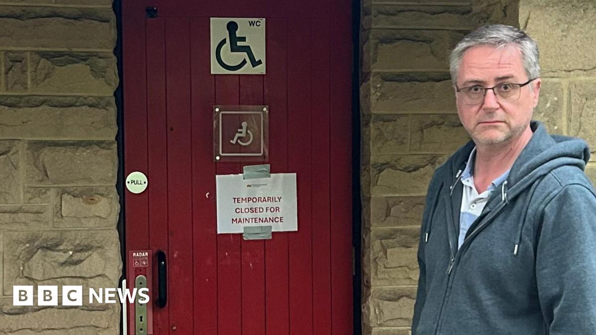 Craster visitors 'squatting in bushes' as toilets shut