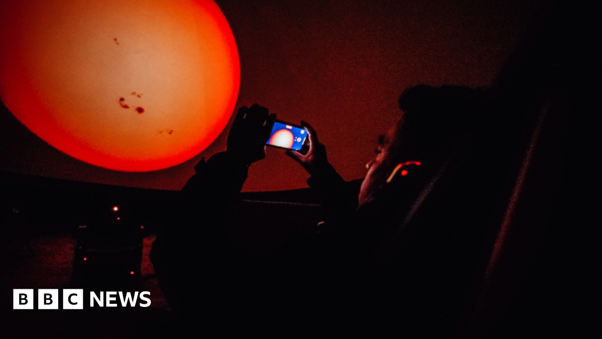 bbc.co.uk - Alex Pope - Planetarium to bring universe to Northampton Market Square