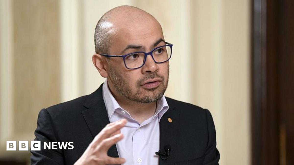 bbc.co.uk - Zoe Kleinman - Urgent research needed to tackle AI threats, says Google AI boss