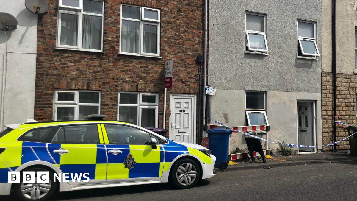 bbc.co.uk - Eleanor Maslin - Three people taken to hospital after Boston house fire