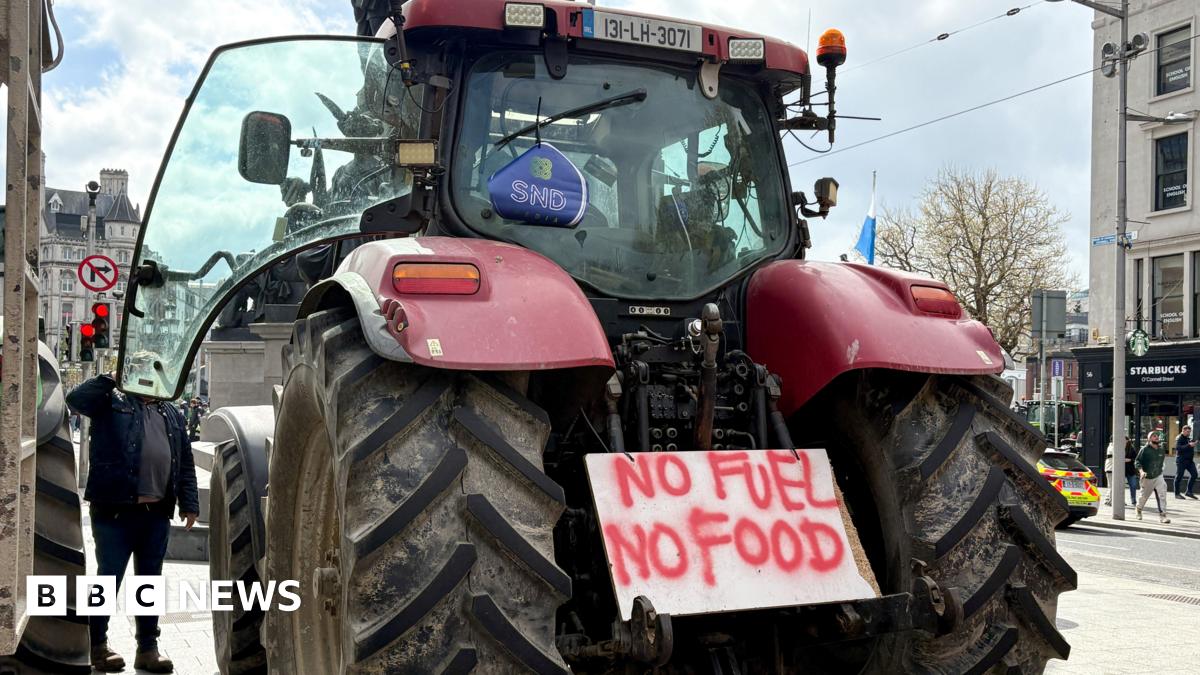 Irish Police Confront Fuel Protesters at Whitegate Refinery Amid Blockades in Limerick and Galway