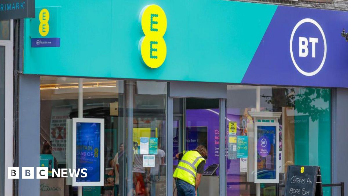 EE says latest outage fixed after 'technical fault'