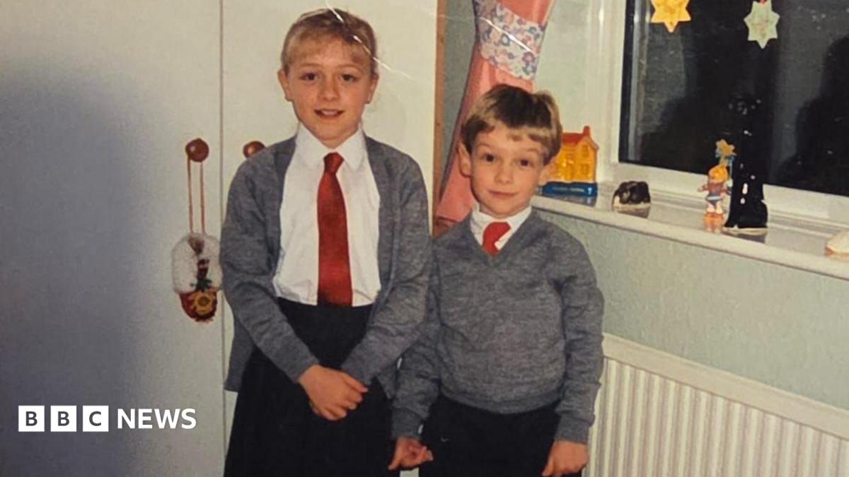 Man reunites with siblings after 33-year separation following childhood escape from war