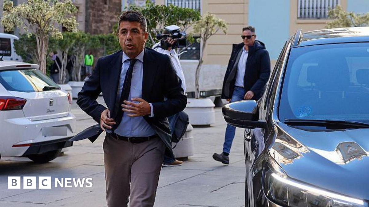 
                            Mystery over flood disaster leader's missing hour in Spanish car park