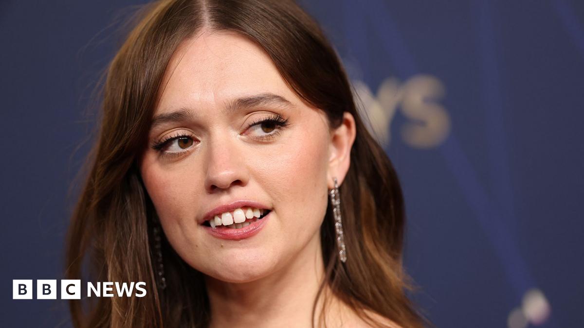 Aimee Lou Wood Stands By Criticism of SNL Sketch: 'I Don't Regret Saying Something'