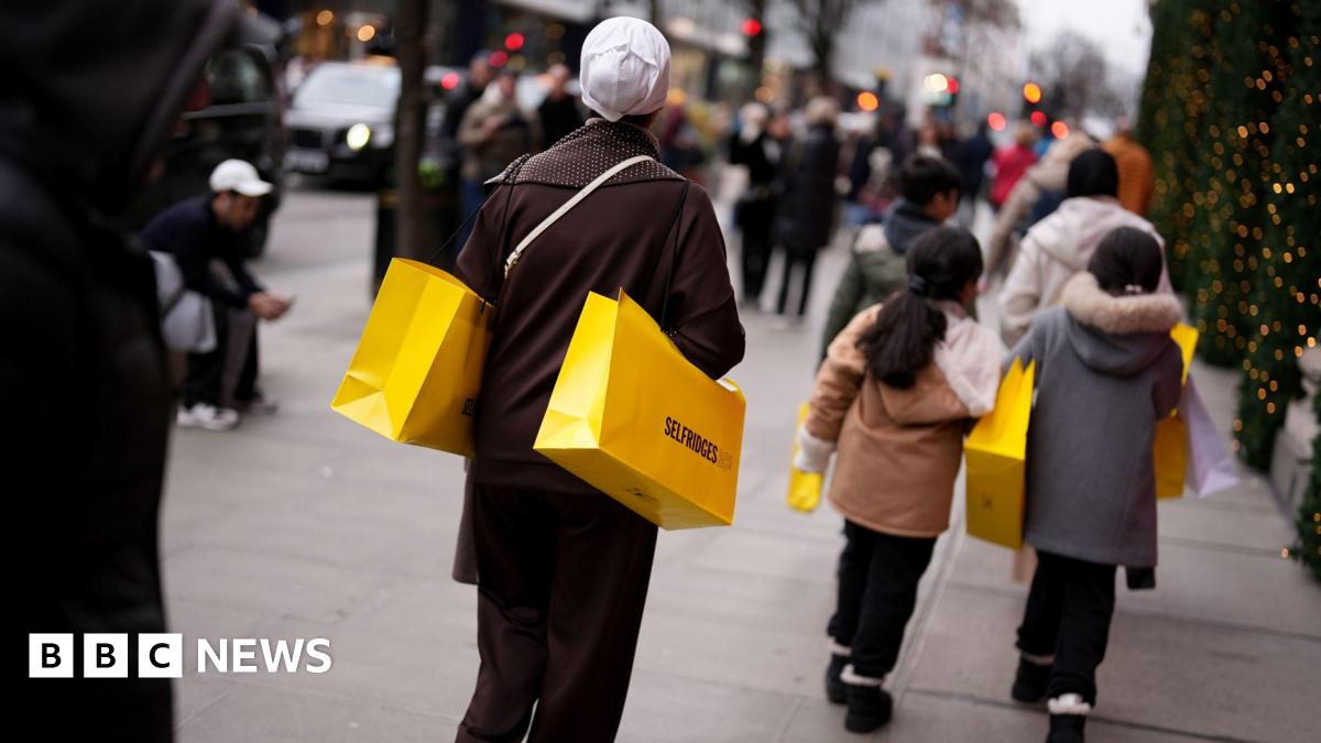 Fall in London shoppers lower than in rest of UK