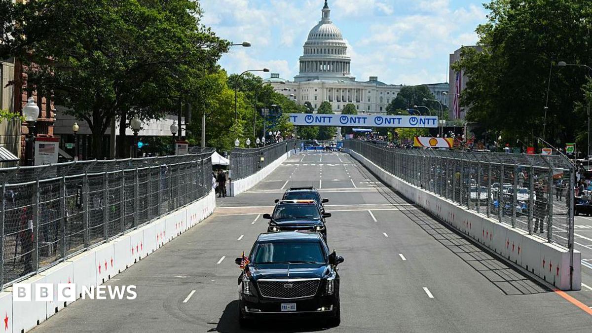 Trump arrives at high-speed IndyCar race through Washington's streets