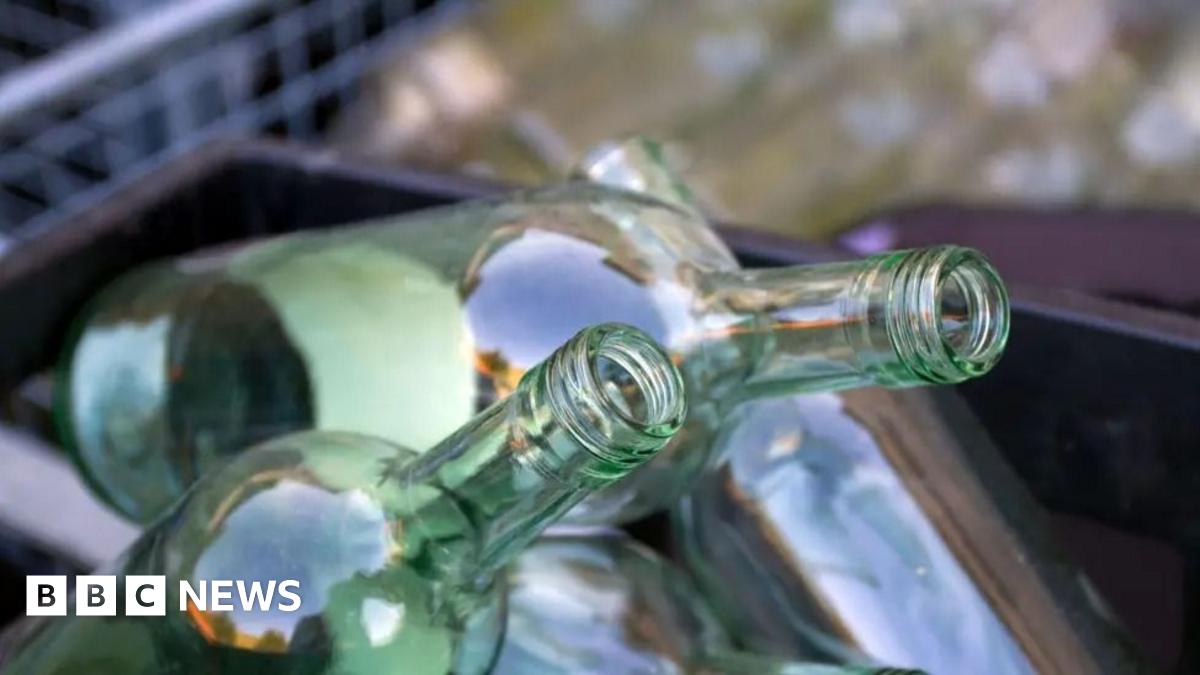 Reading glass kerbside recycling collections set to begin in 2026