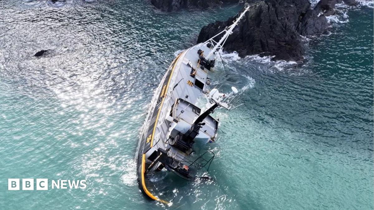 Shipwreck marooned off coast dismantled by salvage specialists
