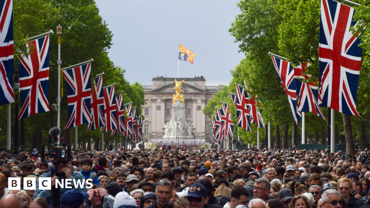 https://ichef.bbci.co.uk/ace/branded_news/1200/cpsprodpb/bd44/live/d2894170-2bde-11f0-8ff1-59f5dcf8e9f5.png