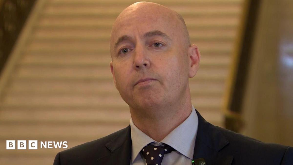 'I'll announce a new health minister on Thursday,' says Burrows, after Nesbitt row