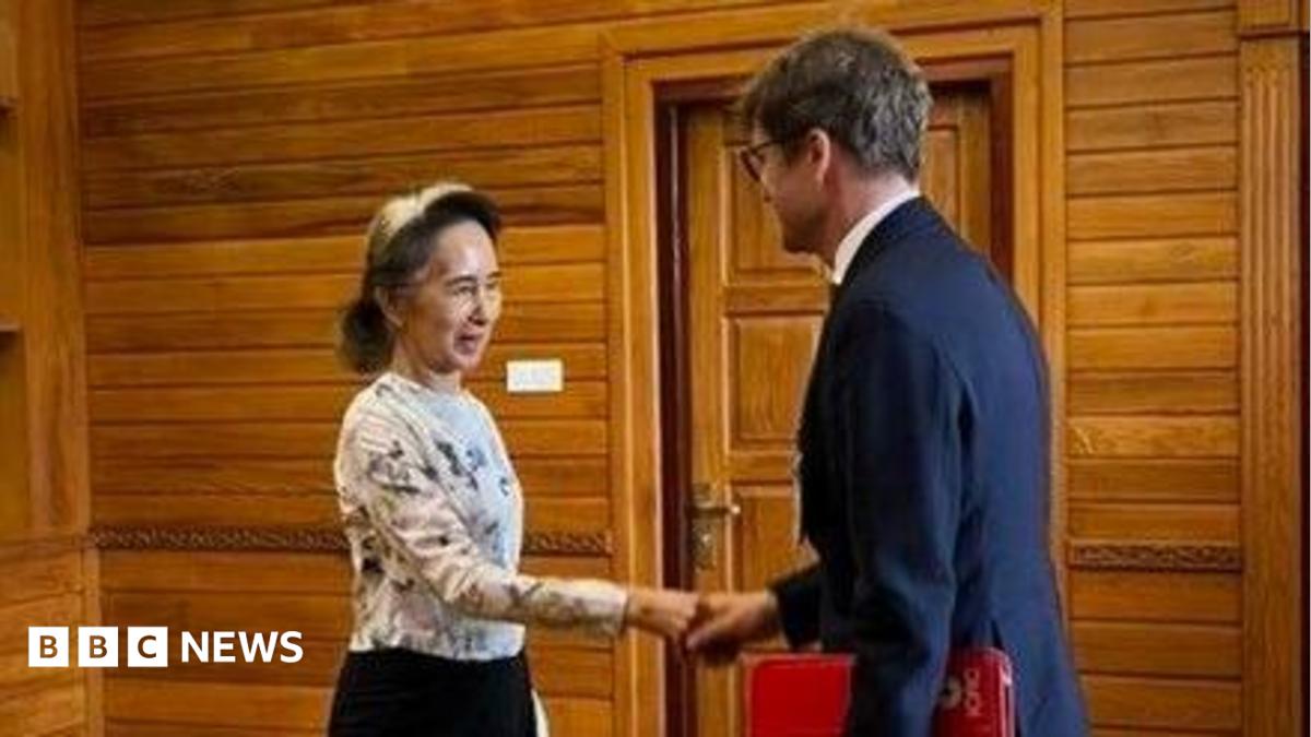 Aung San Suu Kyi appears healthy in first confirmed outside contact for 2.5 years