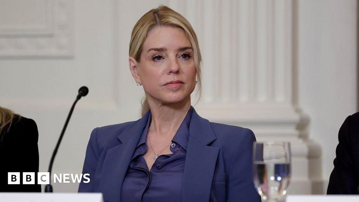 Former US attorney general Pam Bondi testifies in congressional Epstein probe