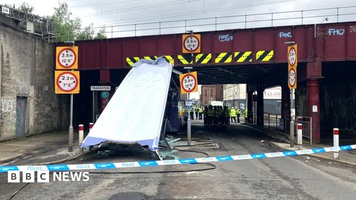 Bus Driver Admits Crashing Into Glasgow Railway Bridge - Bbc News