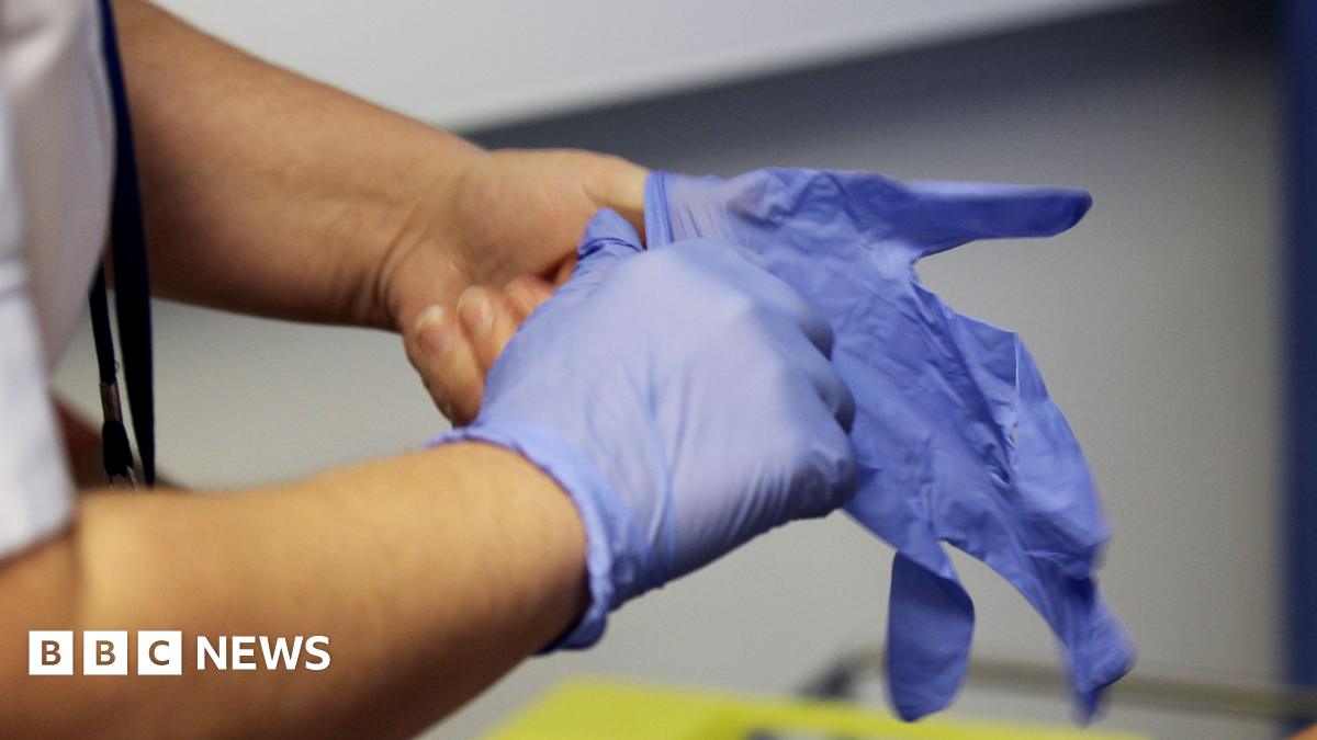 Warning after woman dies following 'arm tuck' in Turkey