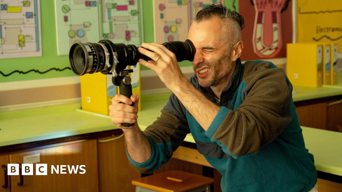 Heartstopper director wishes show existed when he grew up - BBC