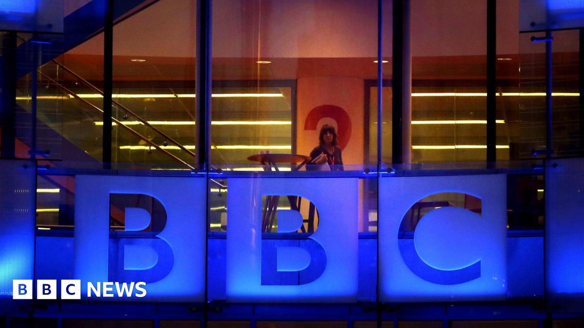 
                            Katie Razzall: A seismic moment that shows rift at top of BBC