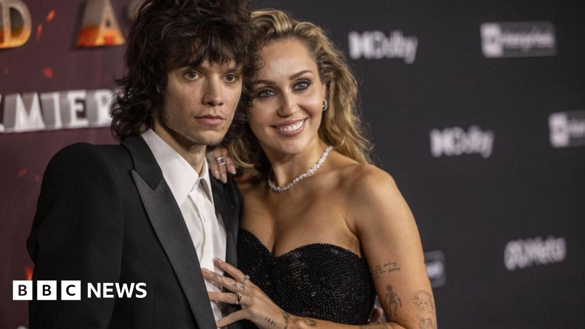 
                            Miley Cyrus engaged to musician boyfriend Maxx Morando