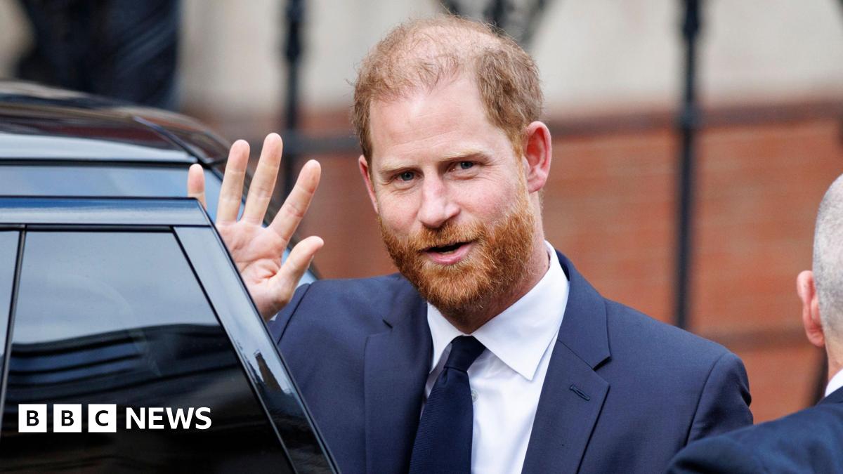 Prince Harry 'clutching at straws' with claim against Mail publisher, court told