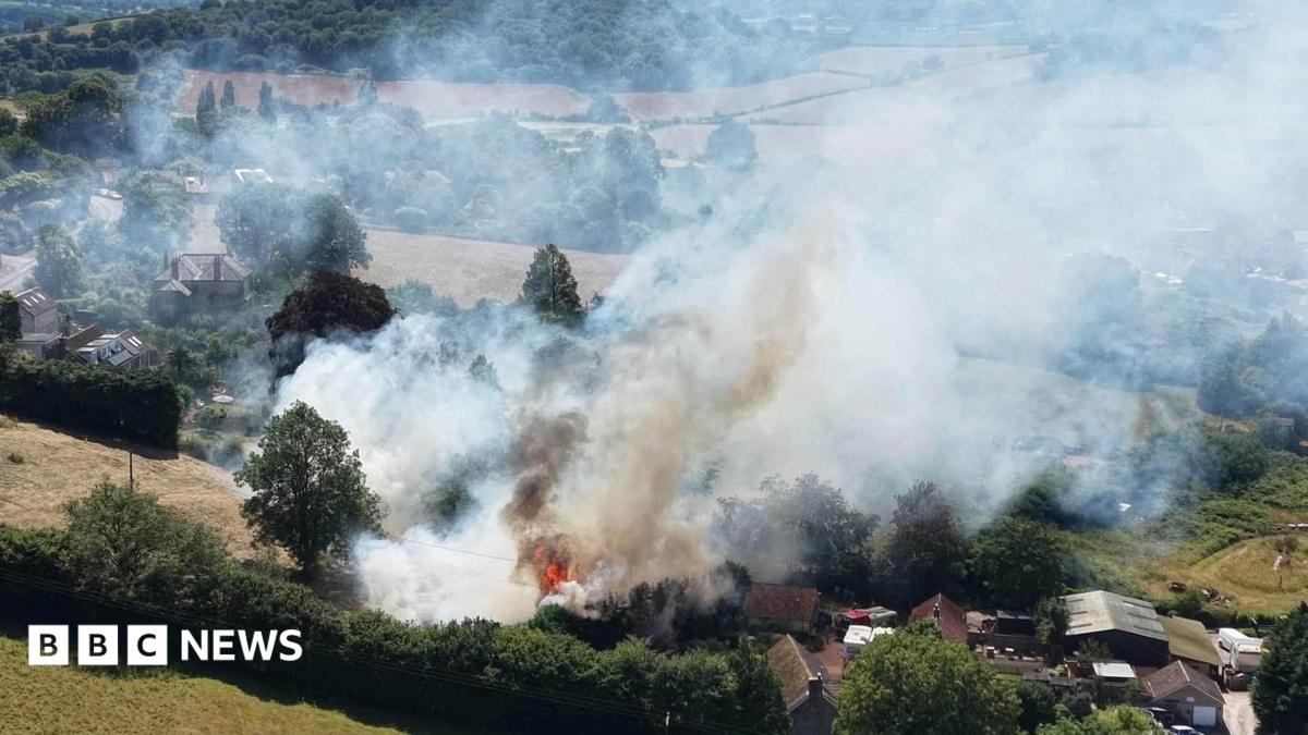 Wildfire risk warning after Ilminster hedgerow blaze