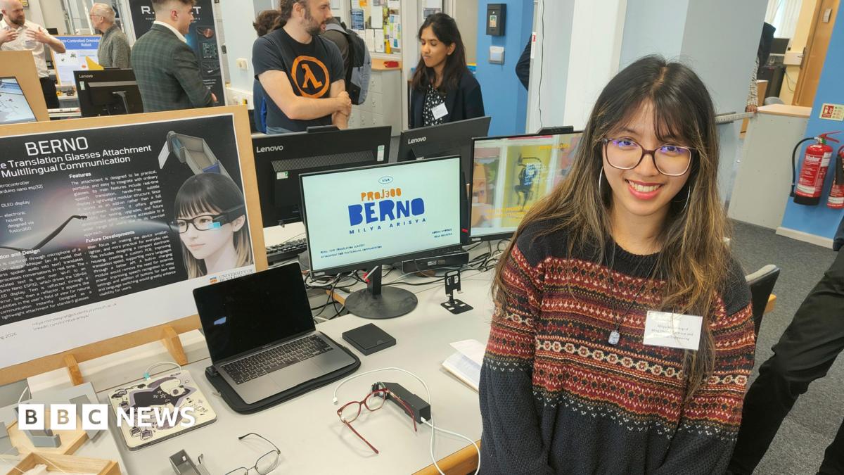 Plymouth student's £30 device 'translates words in real time'