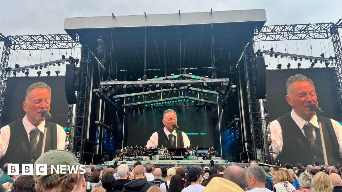 bbc.co.uk - Mark Simpson - Boucher Road Playing Fields: Council agrees to sports pitches