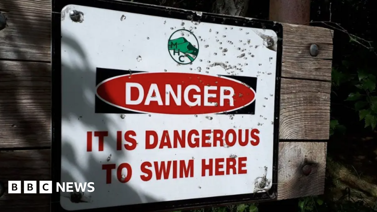 Swimmers continue to break into 'dangerous' Worcestershire quarry