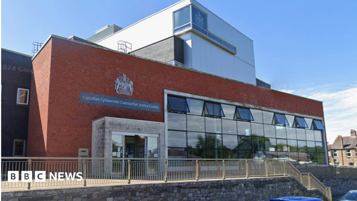 Rhyl man, 61, denies trafficking girl, 15, to London