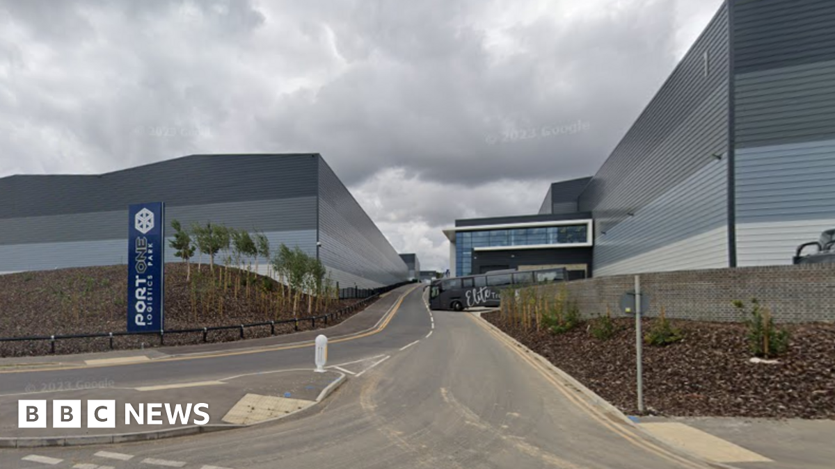 Logistics park expansion in Ipswich to create 3,500 jobs - firm - BBC News