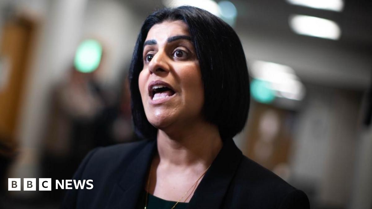 
                            Shabana Mahmood to set out curbs to asylum seeker support